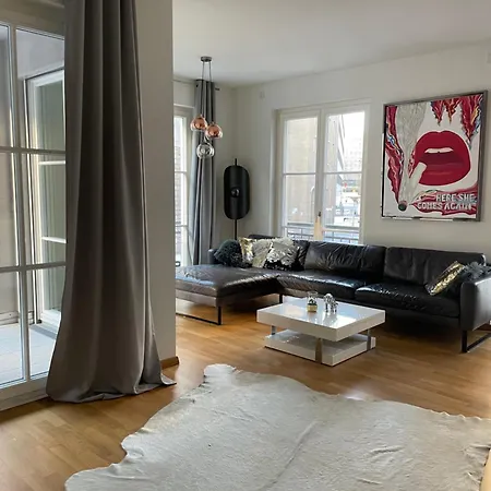 Luxury 145 M2 With Terrace Apartament